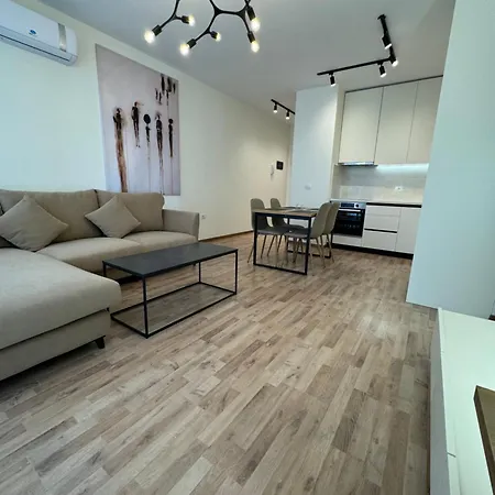 Primo 2 Apartment *